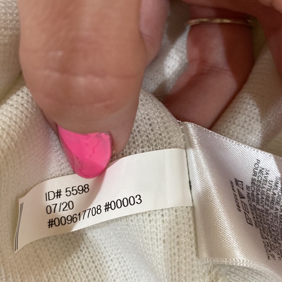 Express Balloon shoulder turtleneck sweater long sleeve top - Picture 5 of 6